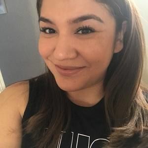 Meet your Posher, Cynthia